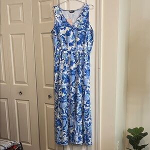 WNT Women’s Elegant Blue and White Floral Maxi Dress Size L